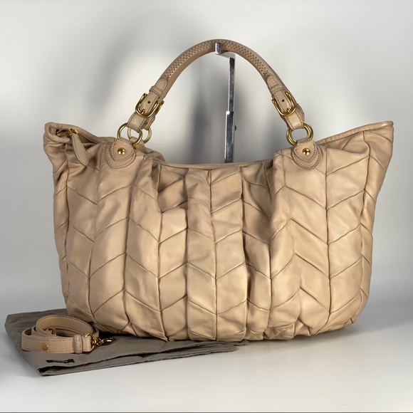 Authentic MIU MIU XL 2Way Chevron Bag - Picture 4 of 15